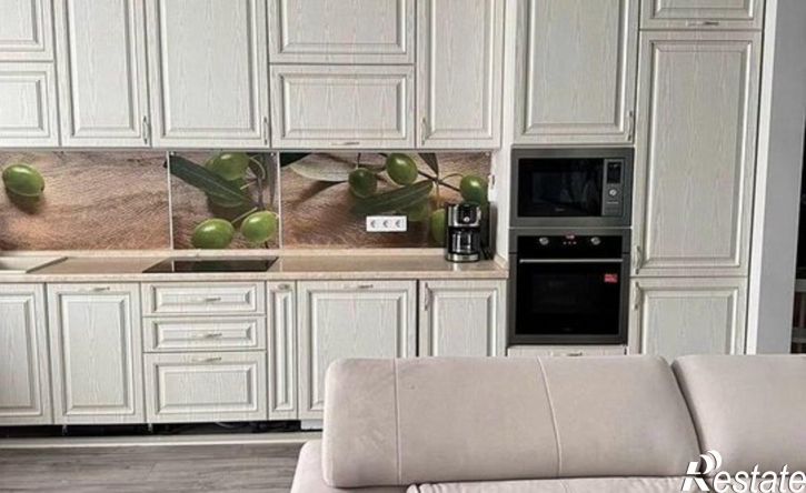 3-комн квартира ул Короленко, 12,  д. 12