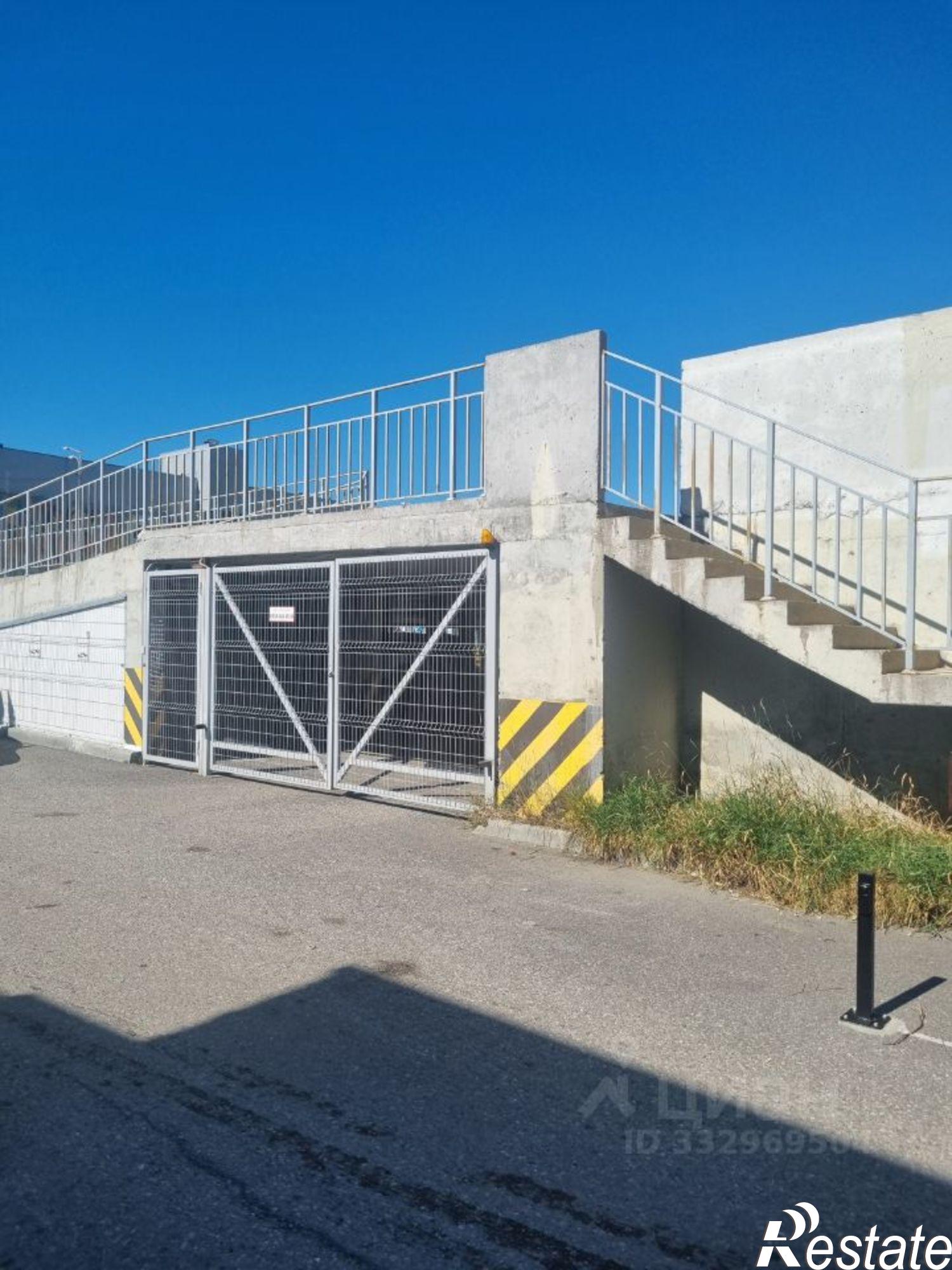 Купить гараж, место в паркинге за 230 006 рублей на ул Николая Семенова, 15