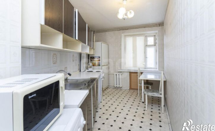 4-комн квартира ул Космонавтов, 1б,  д. 1б
