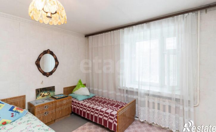 4-комн квартира ул Космонавтов, 1б,  д. 1б