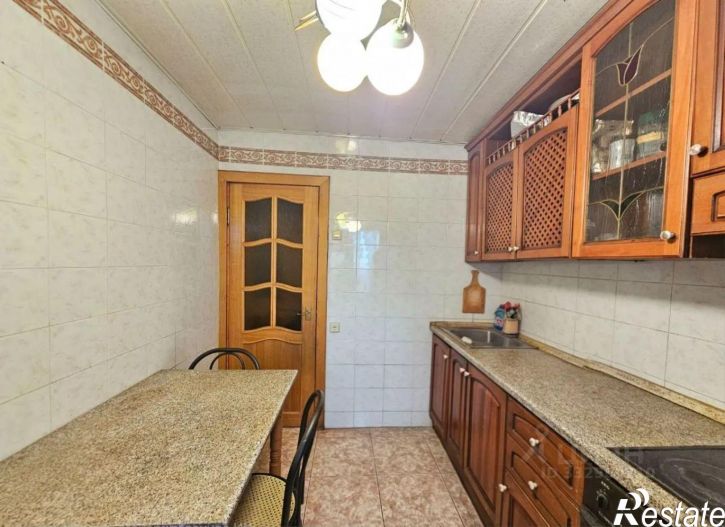 4-комн квартира ул Ставропольская, 8,  д. 8