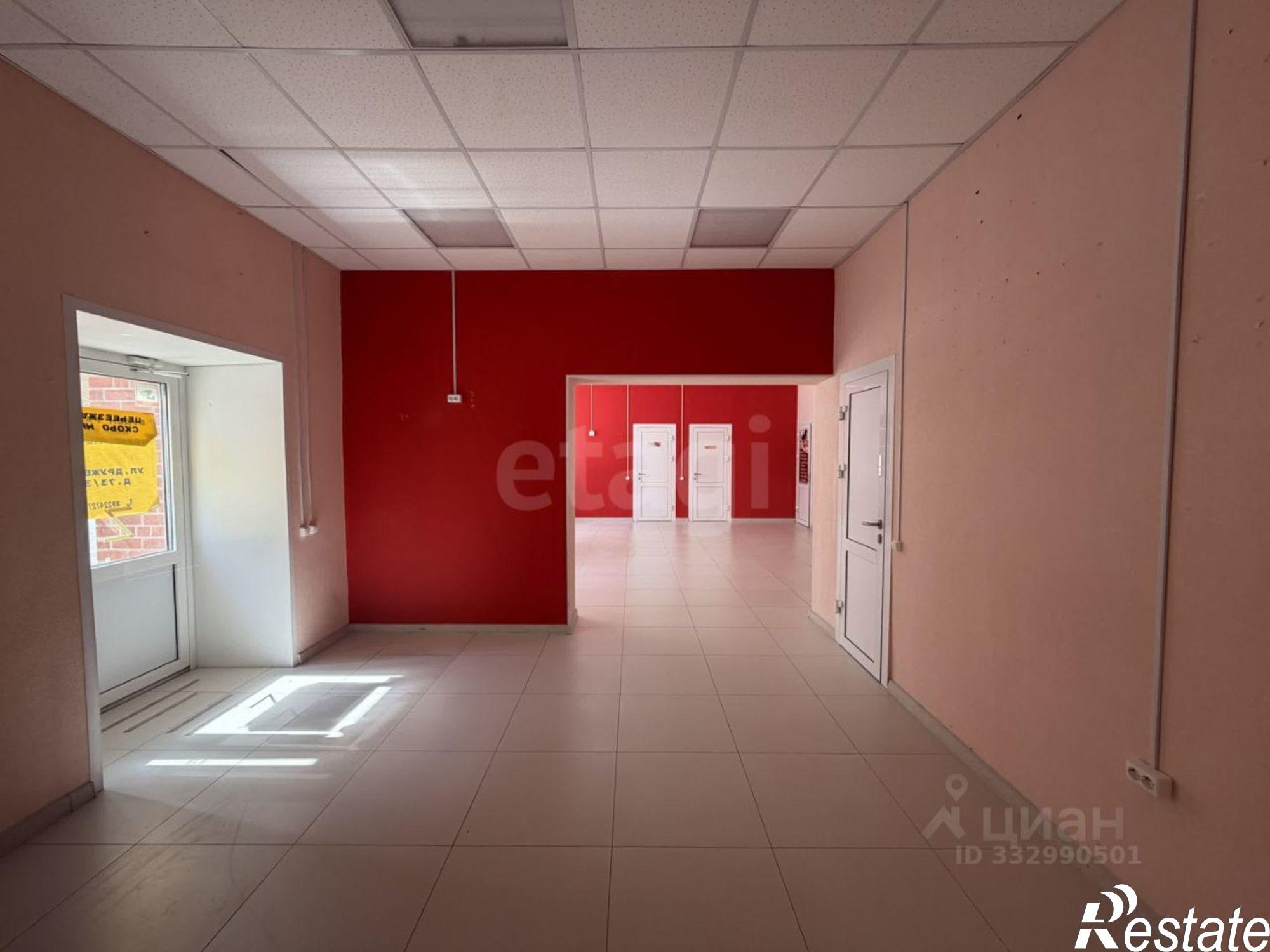 Купить торговое помещение за 25 975 300 рублей на ул Дружбы, 73
