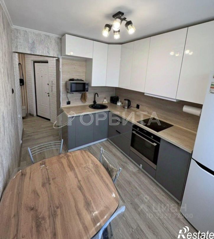 3-комн квартира ул Домостроителей, 18,  д. 18