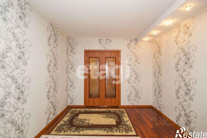 3-комн квартира ул Домостроителей, 10,  д. 10