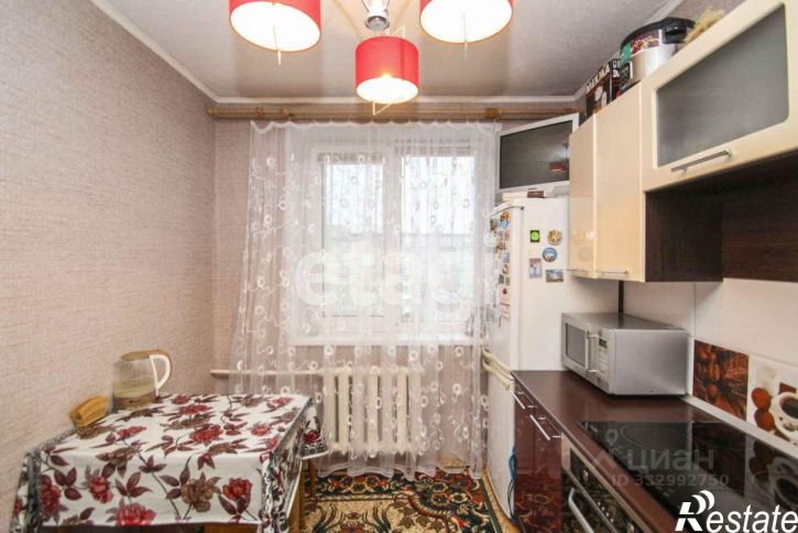 3-комн квартира ул Домостроителей, 10,  д. 10