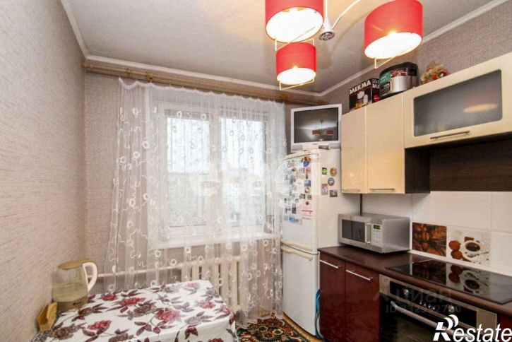 3-комн квартира ул Домостроителей, 10,  д. 10