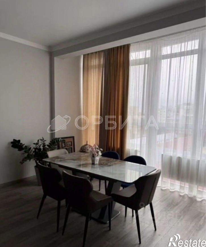 3-комн квартира ул Короленко, 12,  д. 12