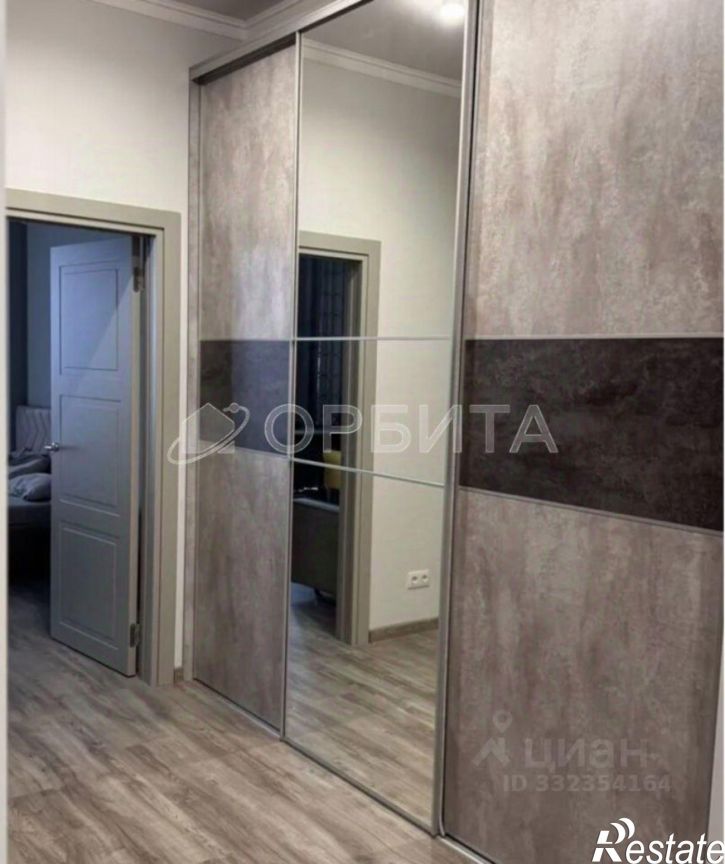 3-комн квартира ул Короленко, 12,  д. 12