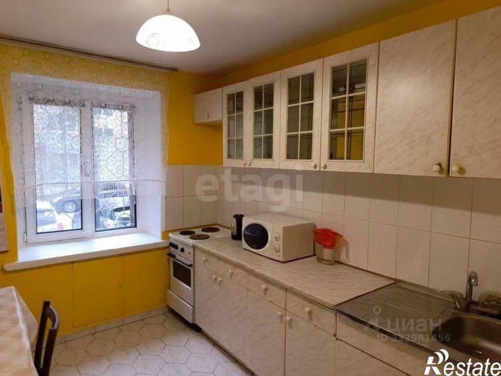 3-комн квартира ул Красина, 8,  д. 8