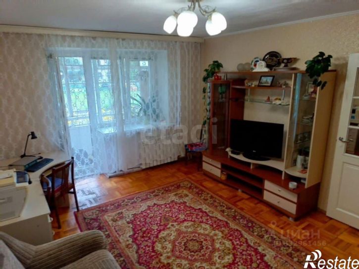 3-комн квартира ул Красина, 8,  д. 8