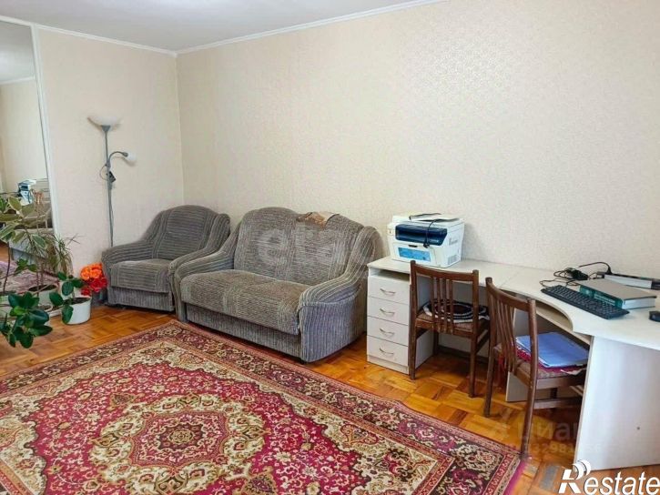 3-комн квартира ул Красина, 8,  д. 8