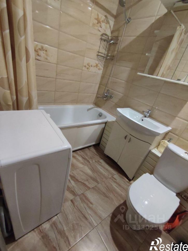 1-комн квартира ул Бакинских Комиссаров, 1,  д. 1