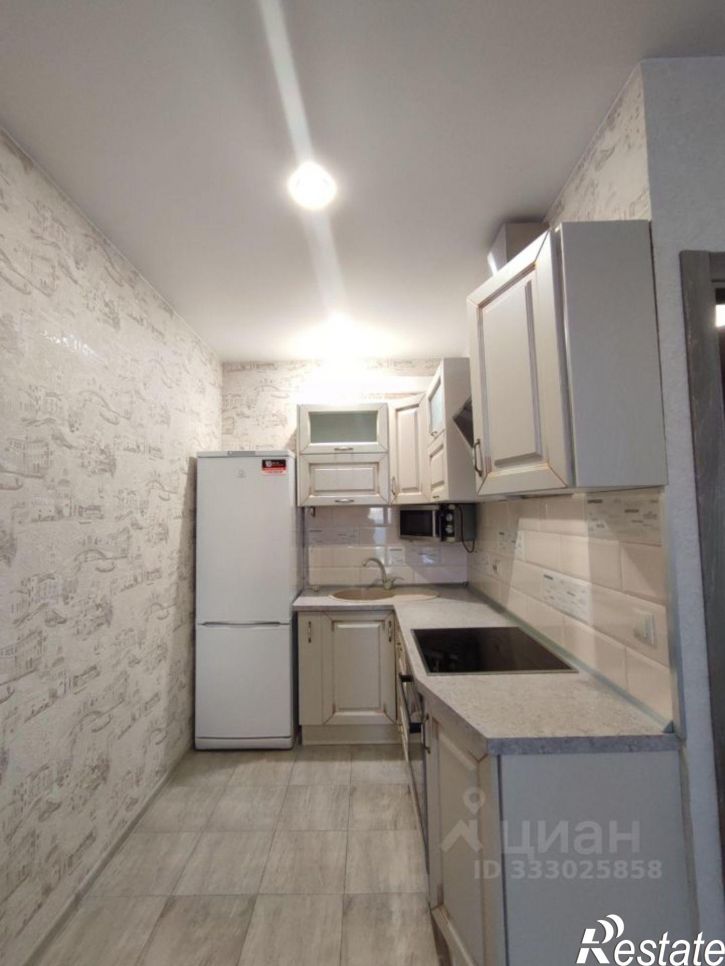 1-комн квартира ул Бакинских Комиссаров, 1,  д. 1