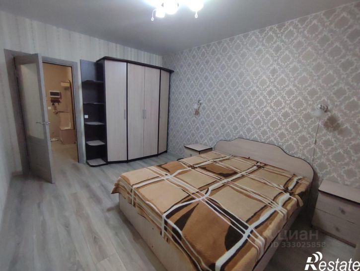1-комн квартира ул Бакинских Комиссаров, 1,  д. 1