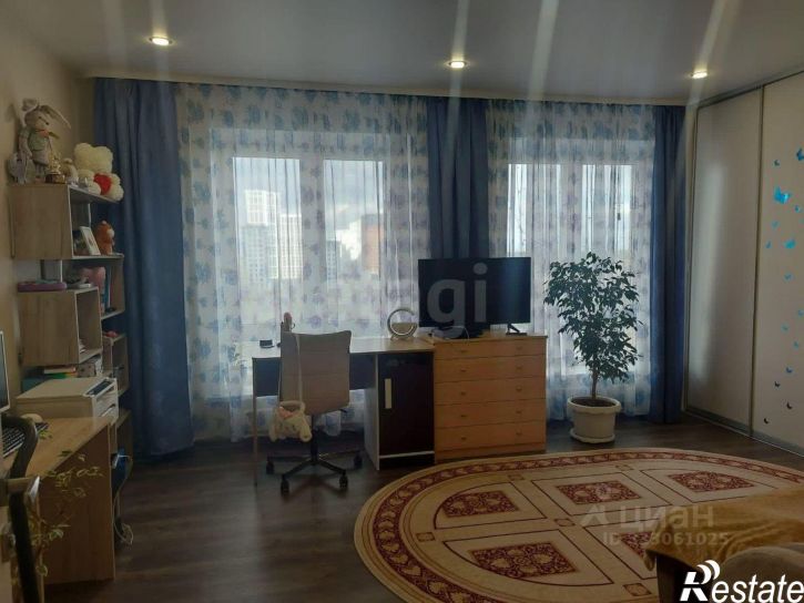 3-комн квартира ул Мельникайте, 30 3,  д. 30 3,  к. 3