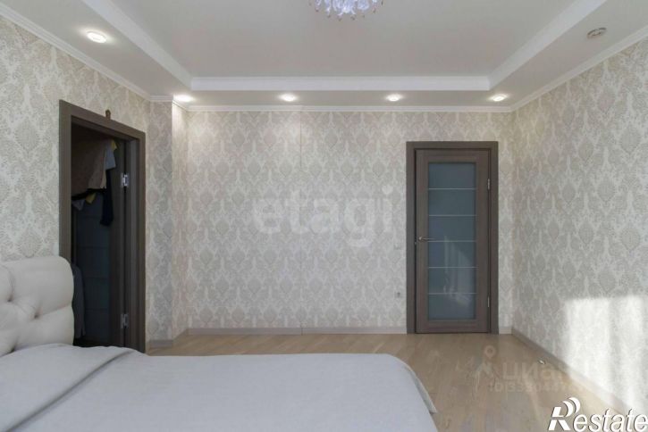 3-комн квартира ул Дмитрия Менделеева, 12,  д. 12
