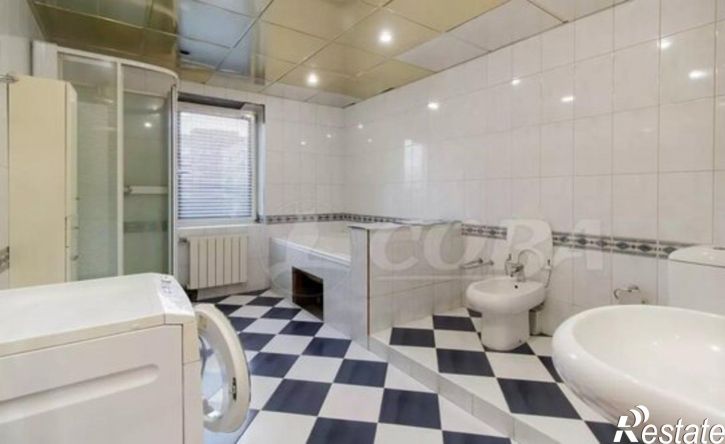 5-комн квартира ул Монтажников, 19,  д. 19