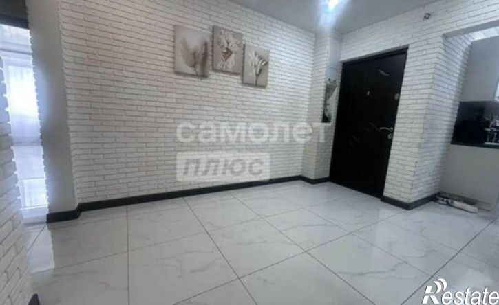 3-комн квартира ул Кремлевская, 110 3,  д. 110 3,  к. 3