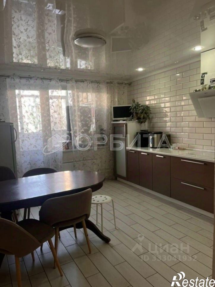 3-комн квартира ул Кремлевская, 110 1,  д. 110 1,  к. 1