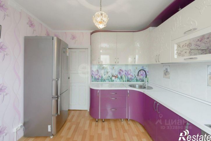 3-комн квартира ул Моторостроителей, 10,  д. 10