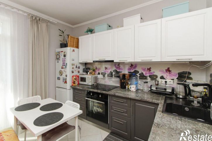2-комн квартира ул Бакинских Комиссаров, 3,  д. 3