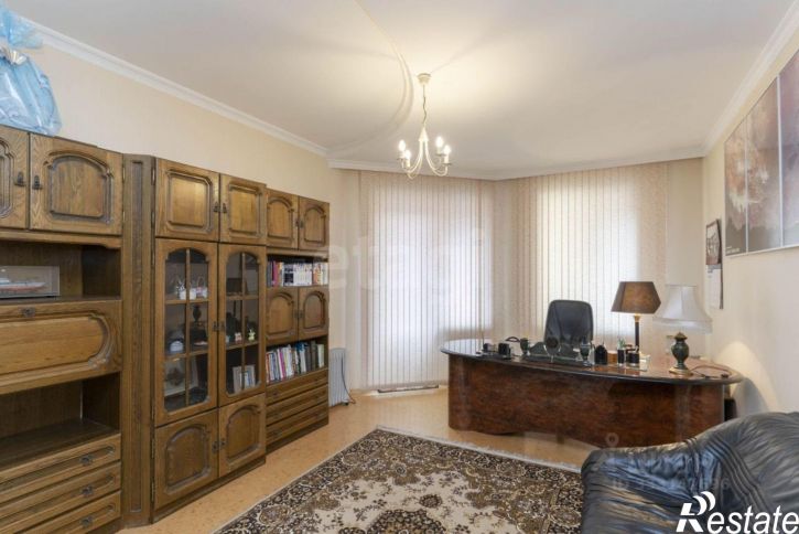 4-комн квартира ул Александра Логунова, 11,  д. 11