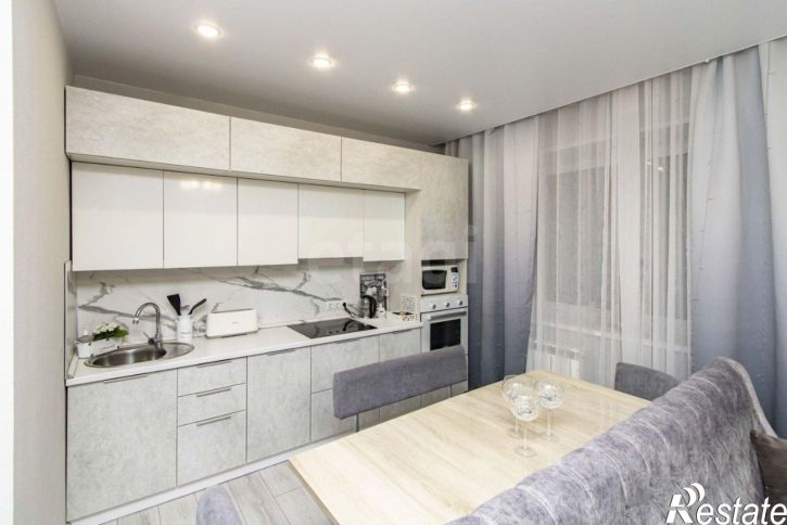 3-комн квартира ул Мельникайте, 32,  д. 32