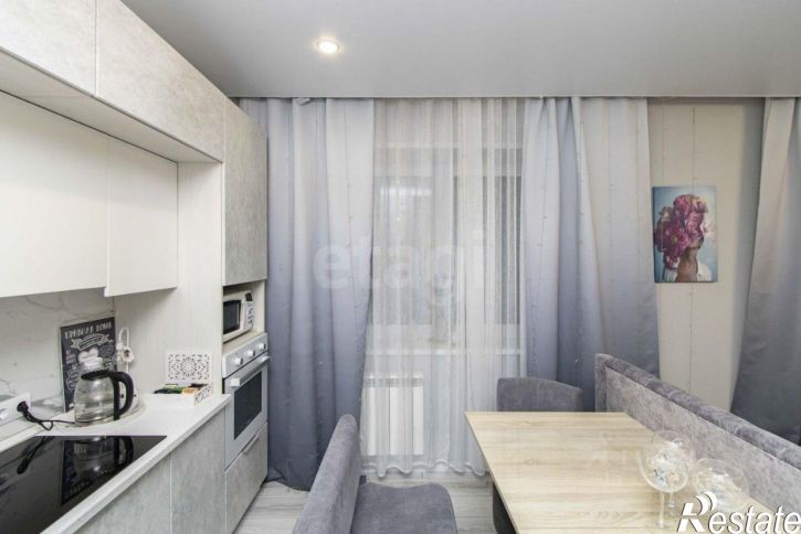 3-комн квартира ул Мельникайте, 32,  д. 32