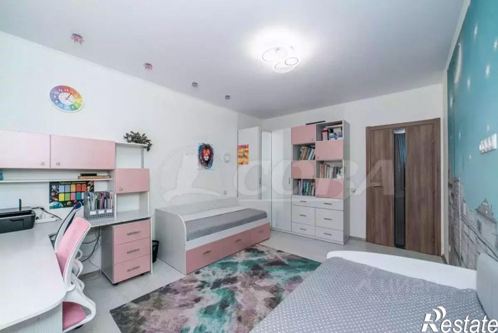 3-комн квартира ул Василия Гольцова, 28,  д. 28