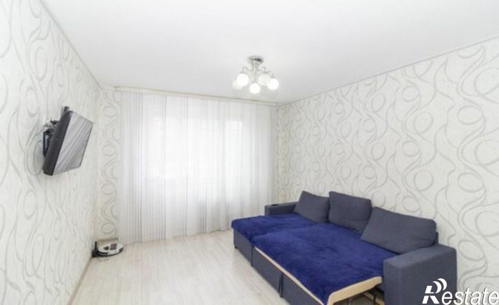 3-комн квартира ул Кремлевская, 110 3,  д. 110 3,  к. 3