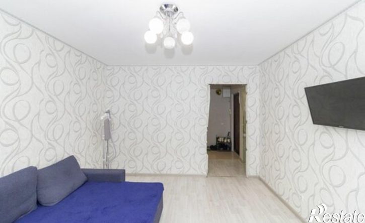 3-комн квартира ул Кремлевская, 110 3,  д. 110 3,  к. 3