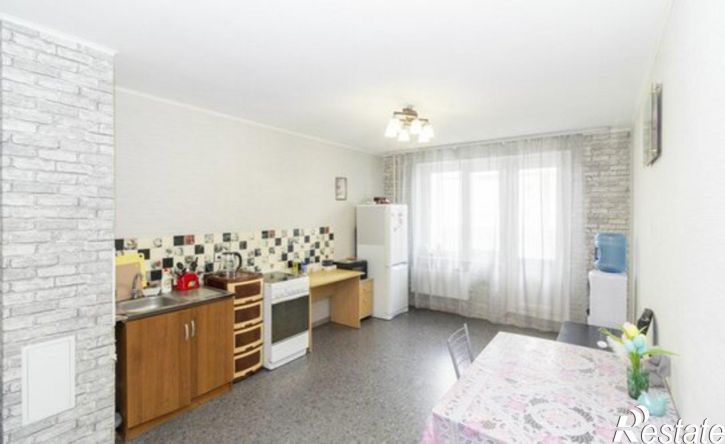 3-комн квартира ул Кремлевская, 110 3,  д. 110 3,  к. 3