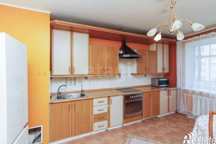 3-комн квартира ул Малыгина, 8,  д. 8