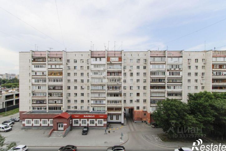 3-комн квартира ул Малыгина, 8,  д. 8