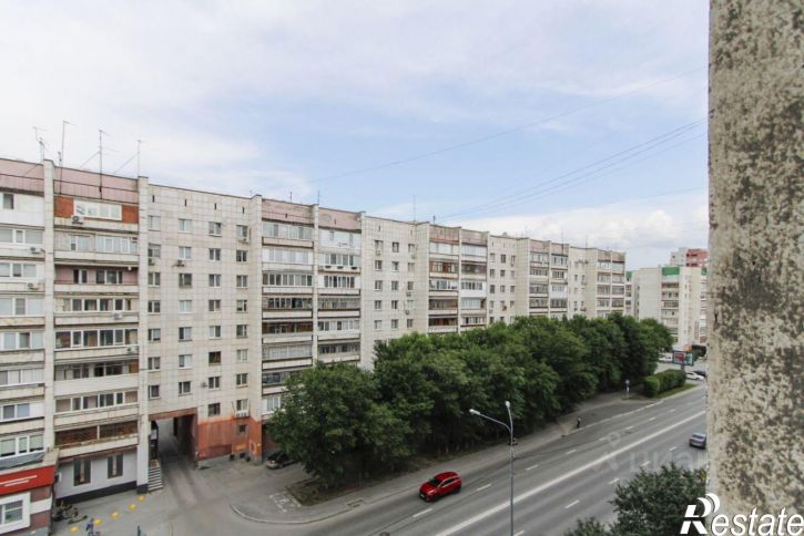 3-комн квартира ул Малыгина, 8,  д. 8