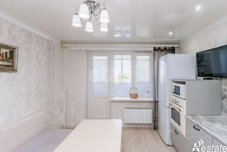 3-комн квартира ул Кремлевская, 85 1,  д. 85 1,  к. 1