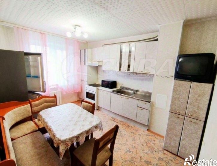 3-комн квартира ул Моторостроителей, 10,  д. 10