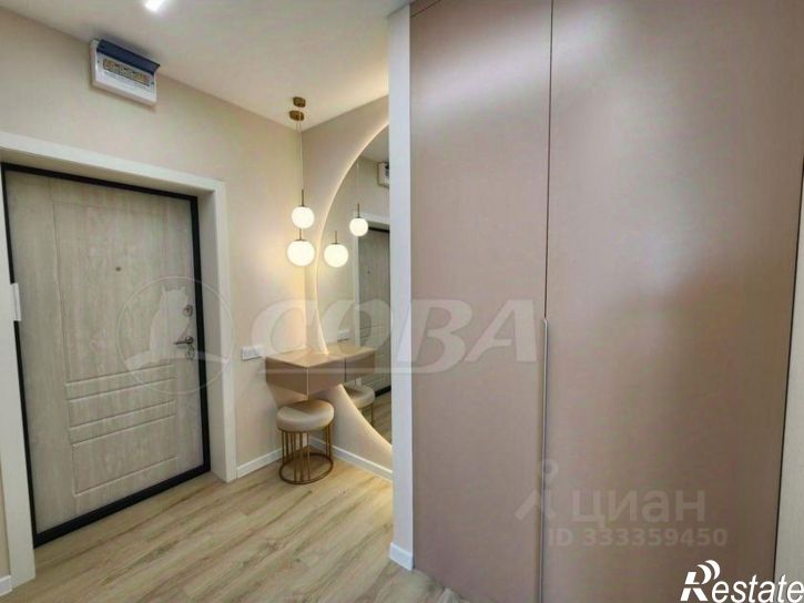 3-комн квартира ул Новгородская, 1,  д. 1
