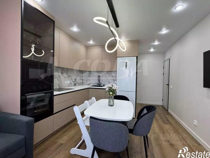 3-комн квартира ул Монтажников, 42а,  д. 42а