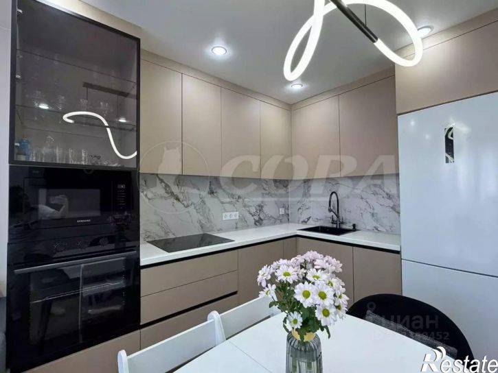 3-комн квартира ул Монтажников, 42а,  д. 42а