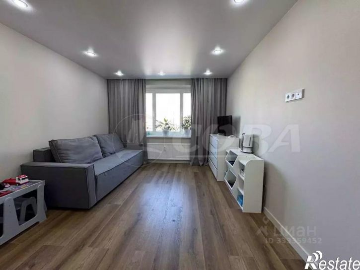 3-комн квартира ул Монтажников, 42а,  д. 42а