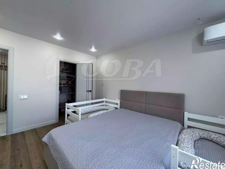 3-комн квартира ул Монтажников, 42а,  д. 42а