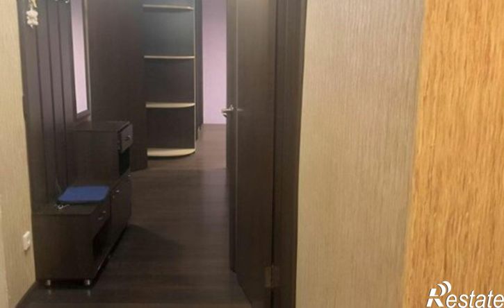 3-комн квартира ул Станислава Карнацевича, 7,  д. 7