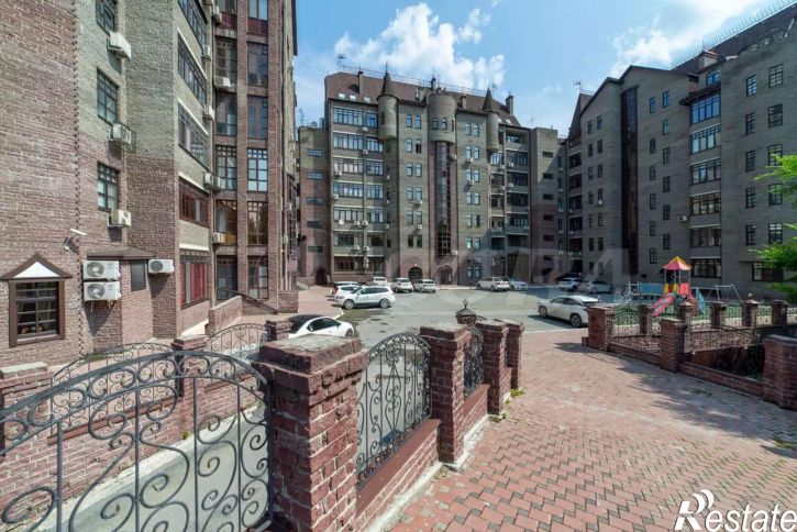 3-комн квартира ул Николая Федорова, 9,  д. 9