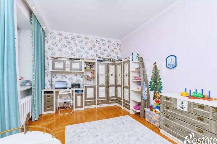 4-комн квартира ул Семакова, 9,  д. 9