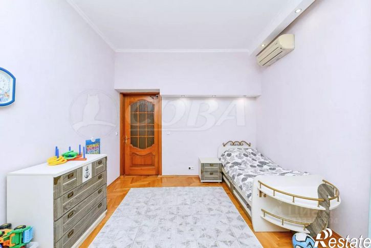 4-комн квартира ул Семакова, 9,  д. 9