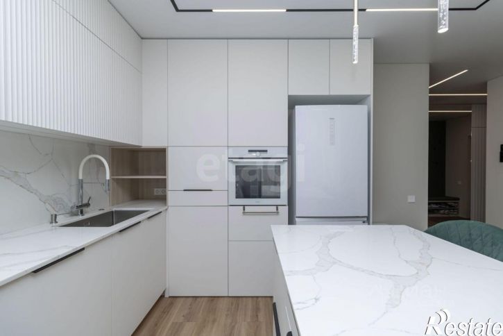 3-комн квартира ул Владислава Крапивина, 10,  д. 10