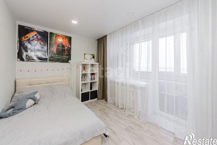 3-комн квартира ул Монтажников, 1,  д. 1