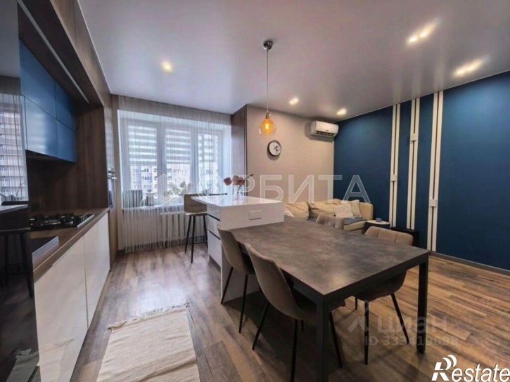 3-комн квартира ул Малиновского, 8,  д. 8
