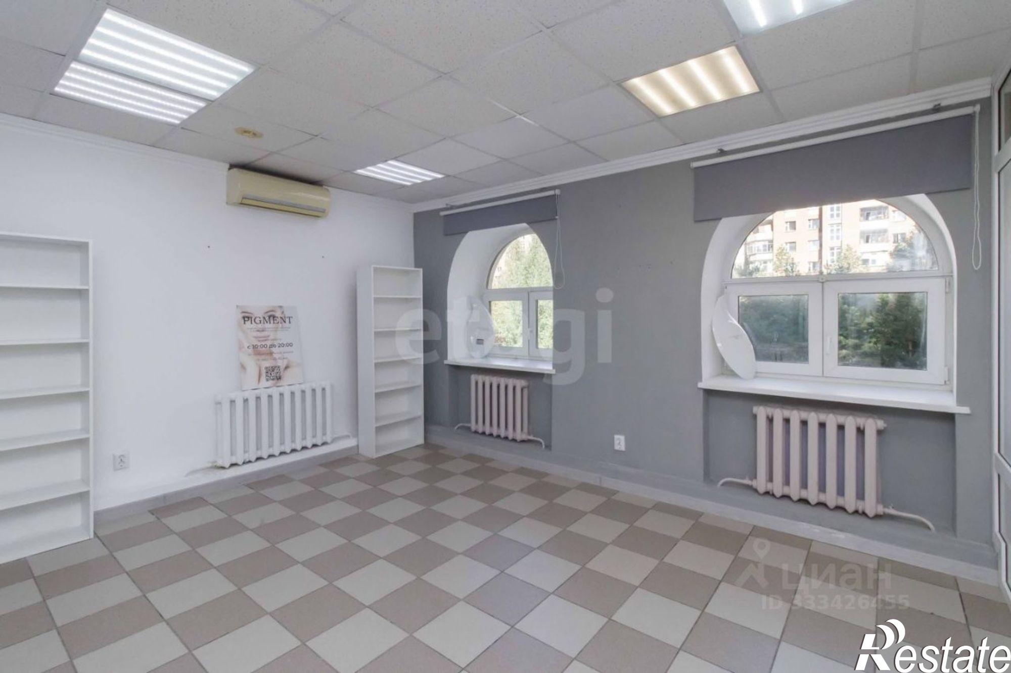 Купить торговое помещение за 13 450 100 рублей на ул Широтная, 29 3